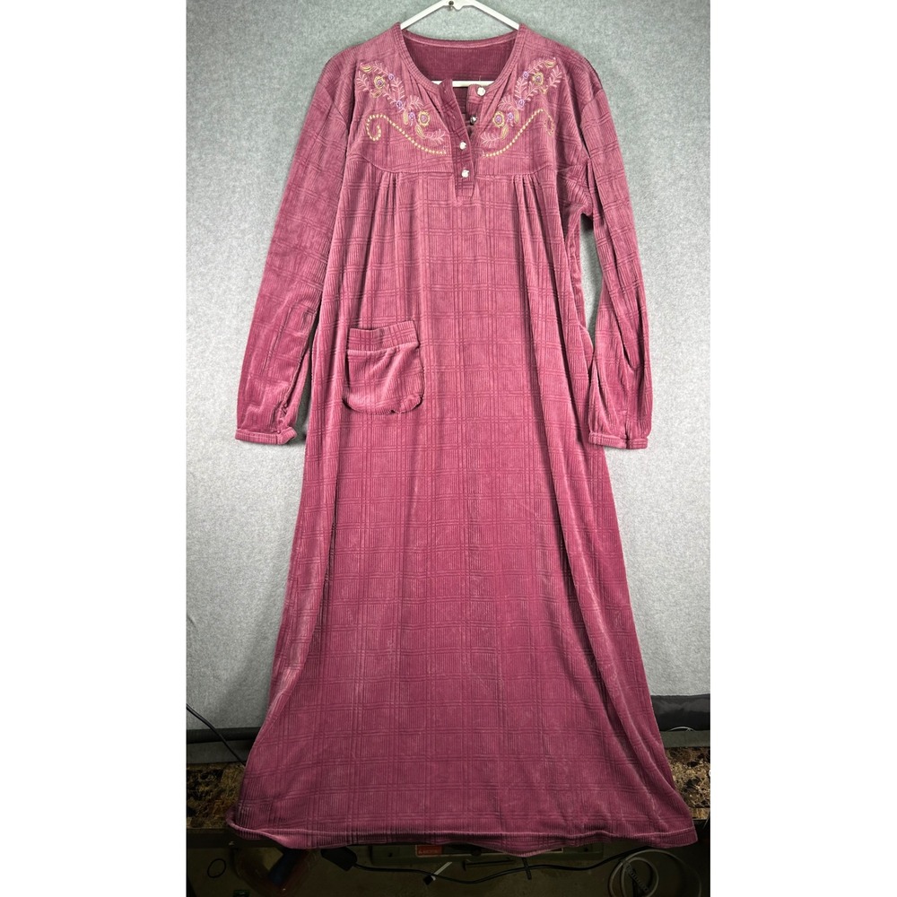 Vintage Style Floral Embroidered Velour Nightgown Plum Long Sleeve Lounger L